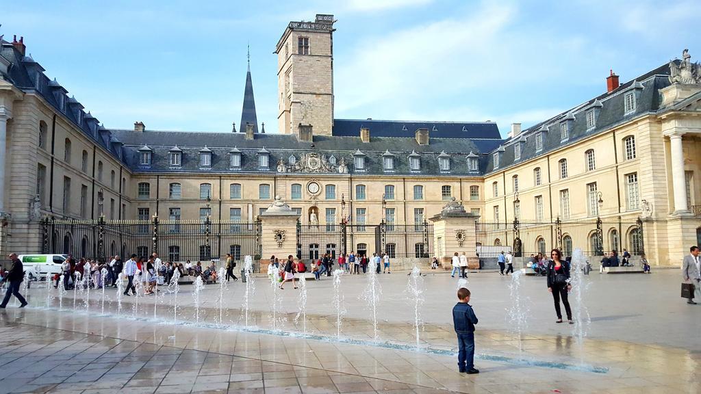 Sweethome Dijon - Black & White エクステリア 写真